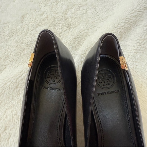 Tory Burch Elizabeth Logo Black Leather Pumps Shoes Round Toe Block Heel 6.5M - Picture 7 of 9